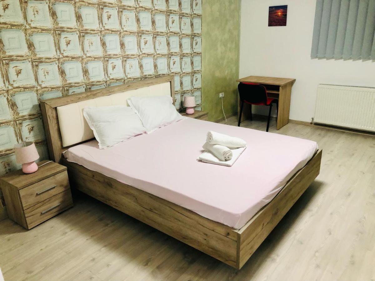 Central Park - Big Apartment - 3 Rooms - Free Parking T5 Timisoara Exterior photo