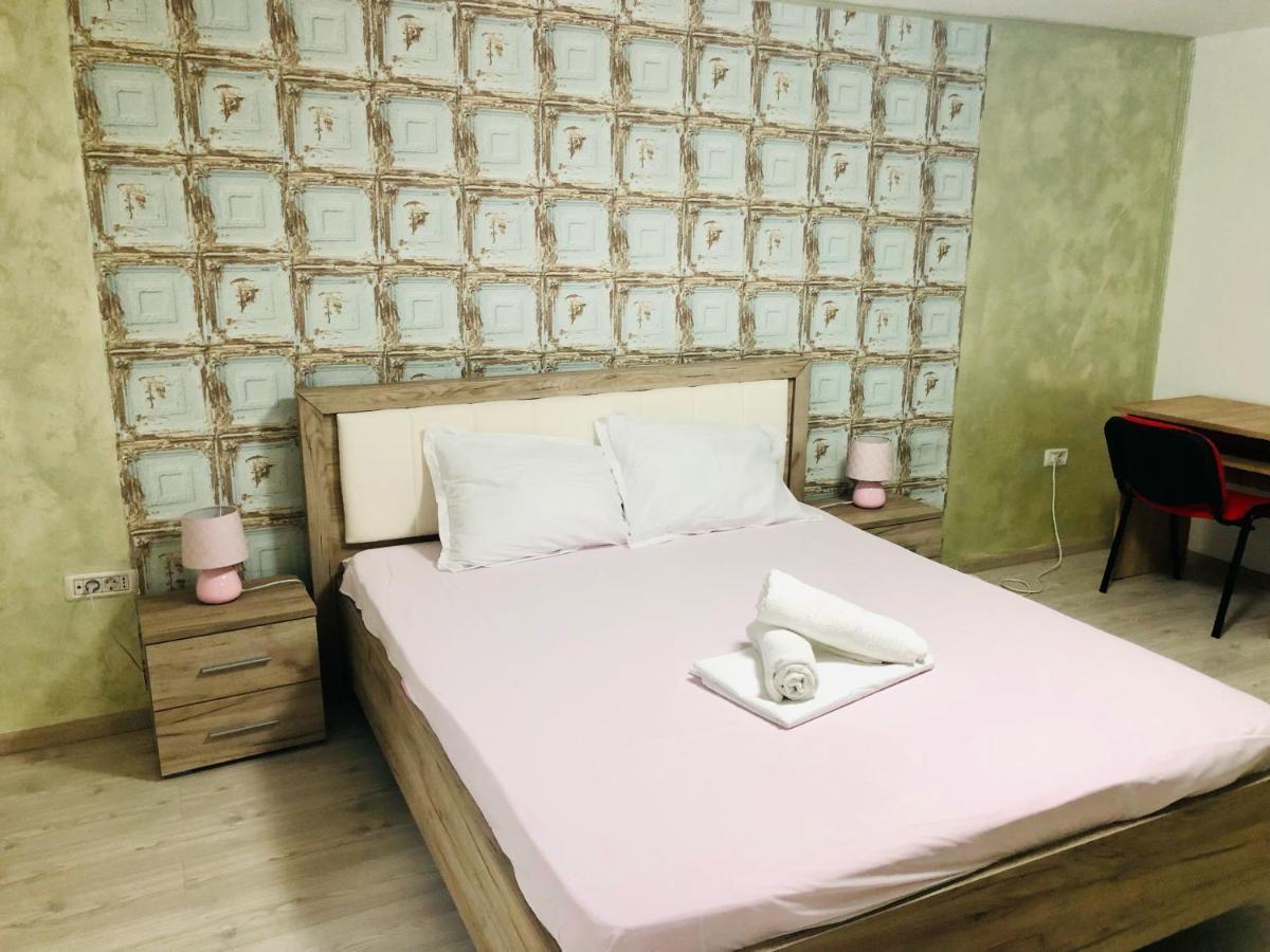 Central Park - Big Apartment - 3 Rooms - Free Parking T5 Timisoara Exterior photo
