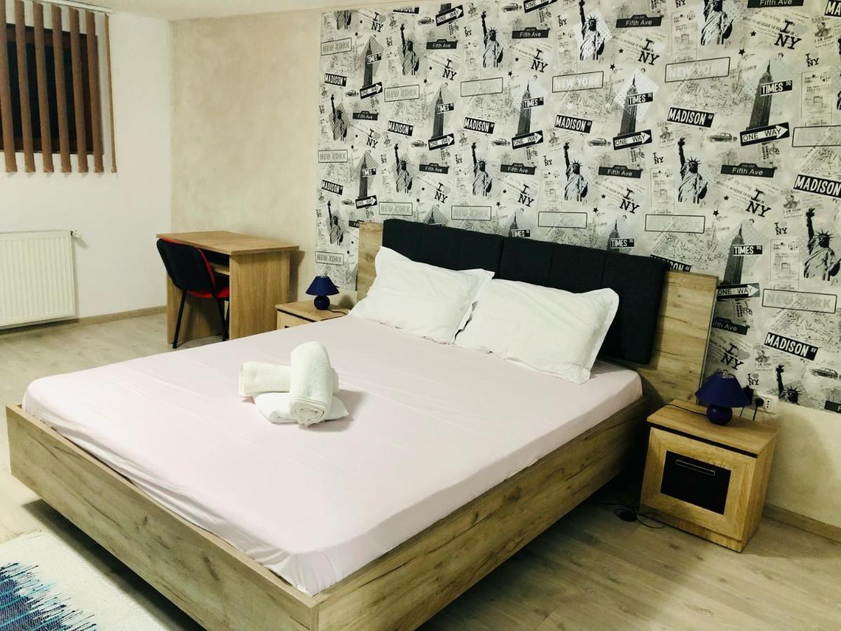 Central Park - Big Apartment - 3 Rooms - Free Parking T5 Timisoara Exterior photo