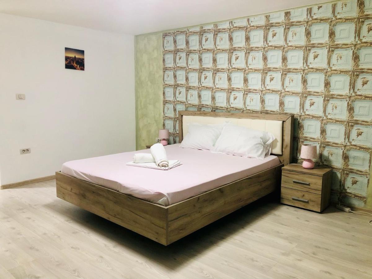 Central Park - Big Apartment - 3 Rooms - Free Parking T5 Timisoara Exterior photo