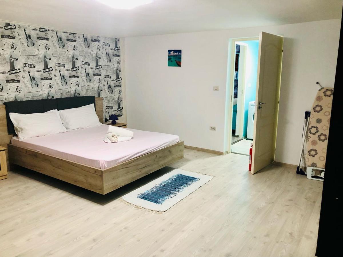 Central Park - Big Apartment - 3 Rooms - Free Parking T5 Timisoara Exterior photo